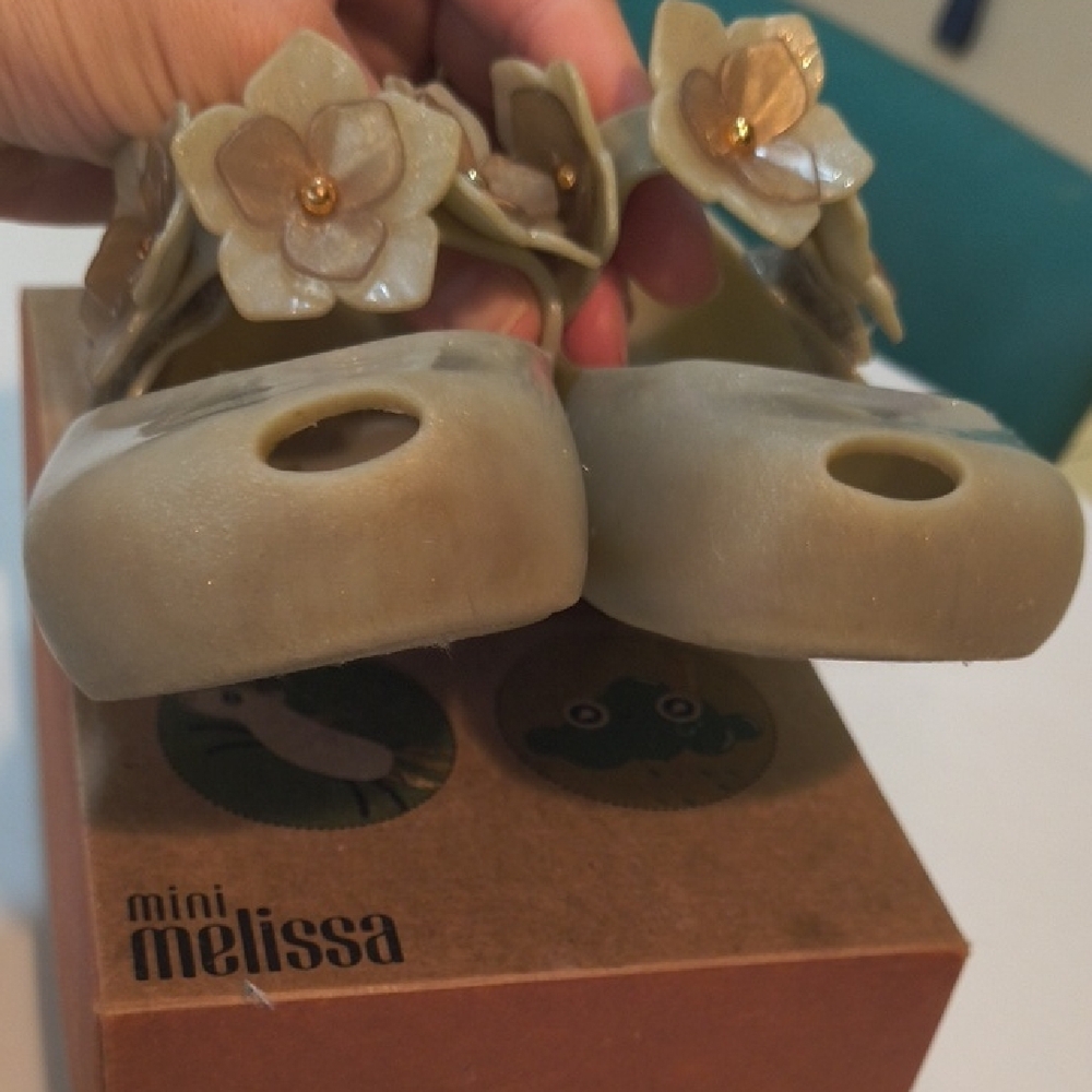 Mini Melissa Shimmery Tan Flower Shoes - Picture 2 of 6
